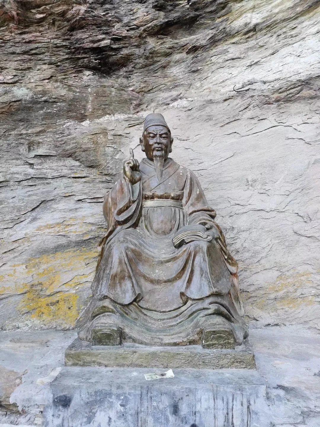 黑白的触动 乘着高铁游湖北，从武汉，到武当 （第七站：武当山）