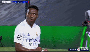 皇家馬德里|3-1！皇馬一只腳踏進(jìn)歐冠4強(qiáng)，齊達(dá)內(nèi)神了，渣叔輸?shù)脹](méi)脾氣