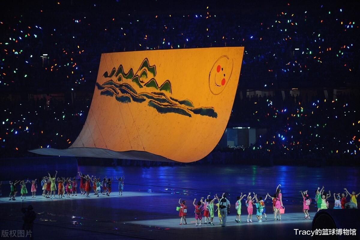 北京奥运会 辣眼睛！东京奥运会开幕式被狂喷！08年北京奥运会开幕式才是永远的神？