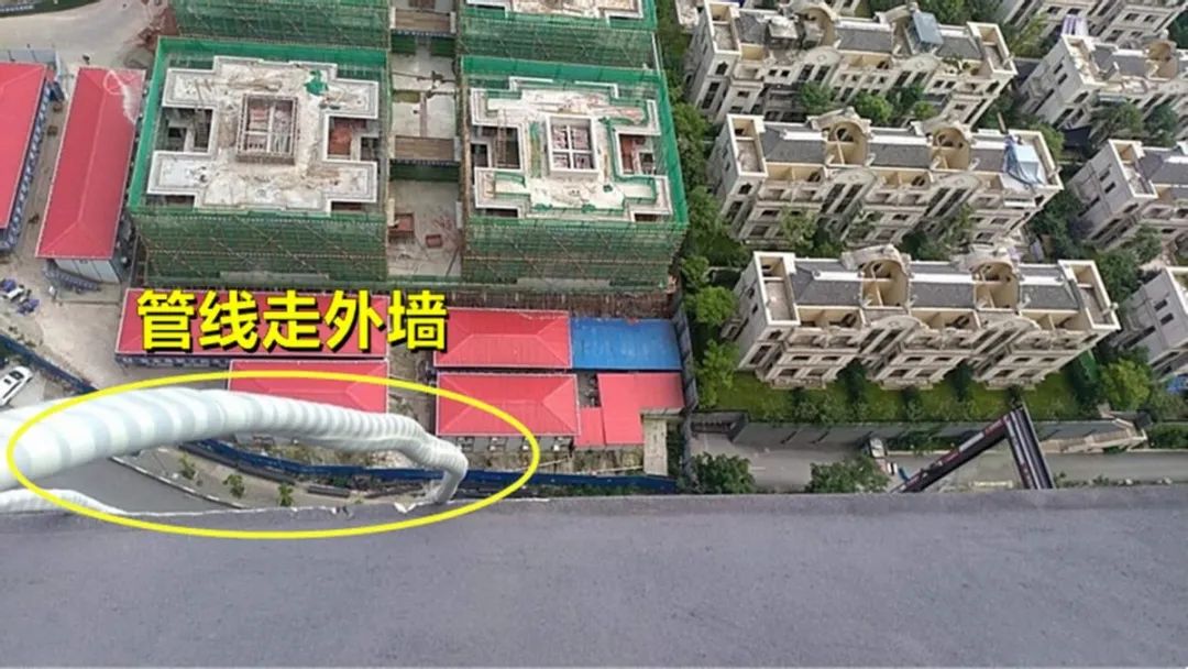 时尚装修设计大全|不知道楼下咋想的,空调外机全装楼顶上,我家买的顶楼,你凭啥?