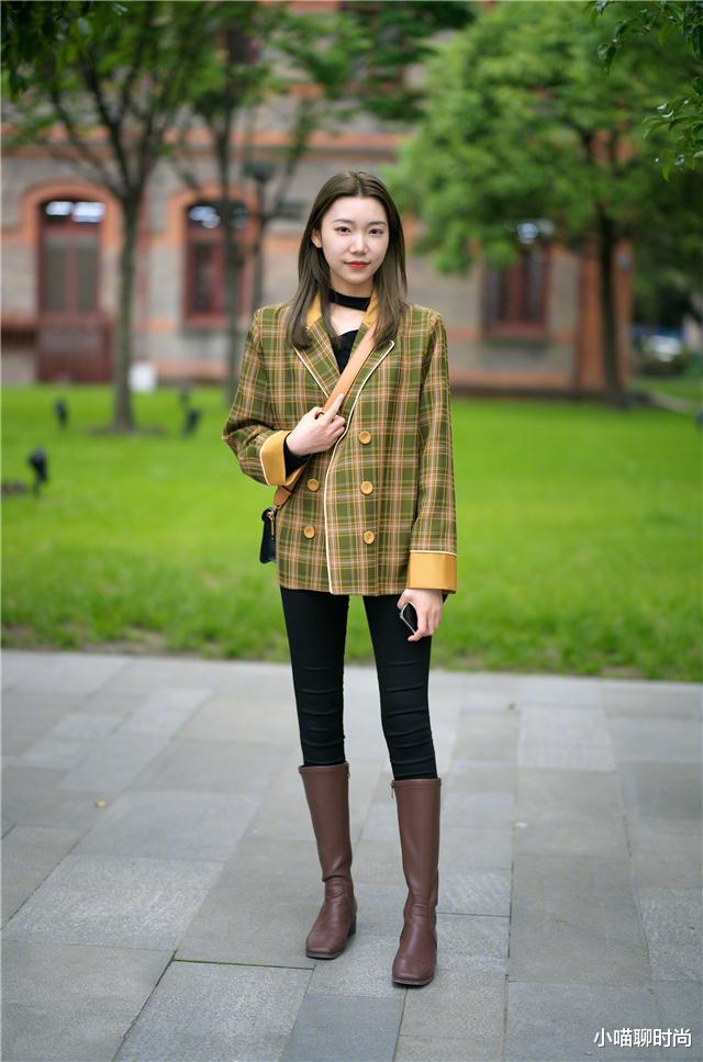 小喵聊时尚 今年没有一双“奶奶靴”可惜了，配大衣气质又高级，小个子都适合
