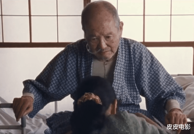 安藤樱|这个叫安藤樱的女演员，戳破了日本老年人的“性”尴尬