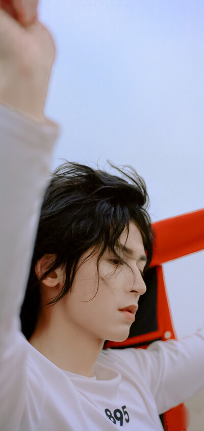 来魔女食堂吧|为保大局，张哲瀚承认自己无知：虽未退网，但全部代言终止合作