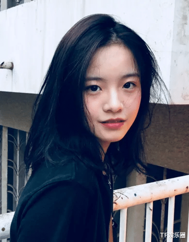 马思纯|《小欢喜》乔英子恋情曝光，与鼓手安雨看演唱会，比马思纯眼光好