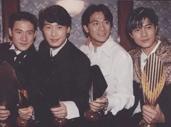 周杰伦|时隔5年，周杰伦新歌曝光！网友居然纷纷给出差评