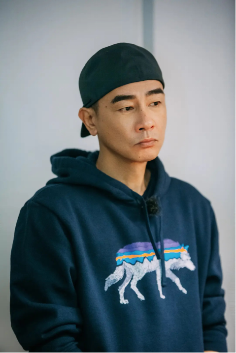 奔跑吧兄弟|继《披哥》爆火之后,大湾区哥哥再同台,另类兄弟情正面PK跑男