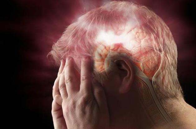 医生|53岁女子发生脑溢血，医生建议：这种食物或许要忌口，你有吃过吗