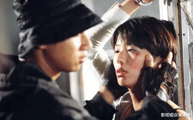 陀枪师姐|陀枪师姐：陈三元做错了什么？被鲍国平侮辱不说，儿子嘉嘉也被害