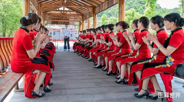 图释世界 旗袍融入古诗 母亲节一场旗袍秀 惊艳了绍兴嵊州一座城