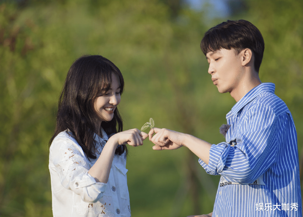 郑爽|郑爽深陷代孕风波后, 却遭自家粉丝洗白: 明星代孕是常事依旧支持她