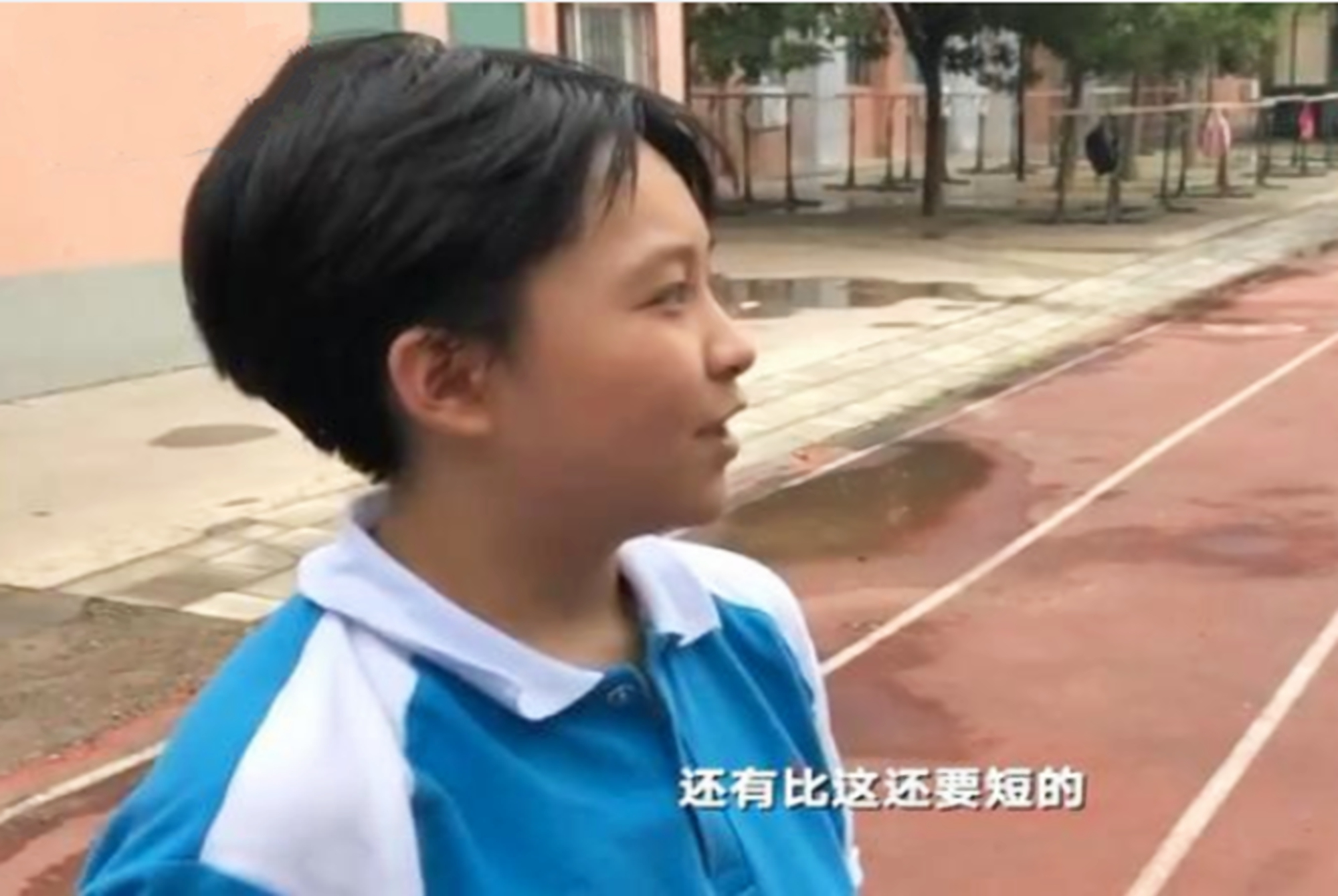 发型|初中生“发型标准”出炉，男生类似“板刷”，女生：短得像杂草