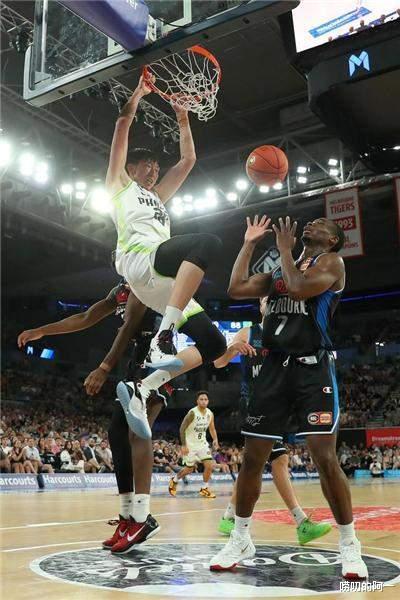 太阳队|湖人队正在询价周琦？苏群透露详细信息，他真有可能重返NBA