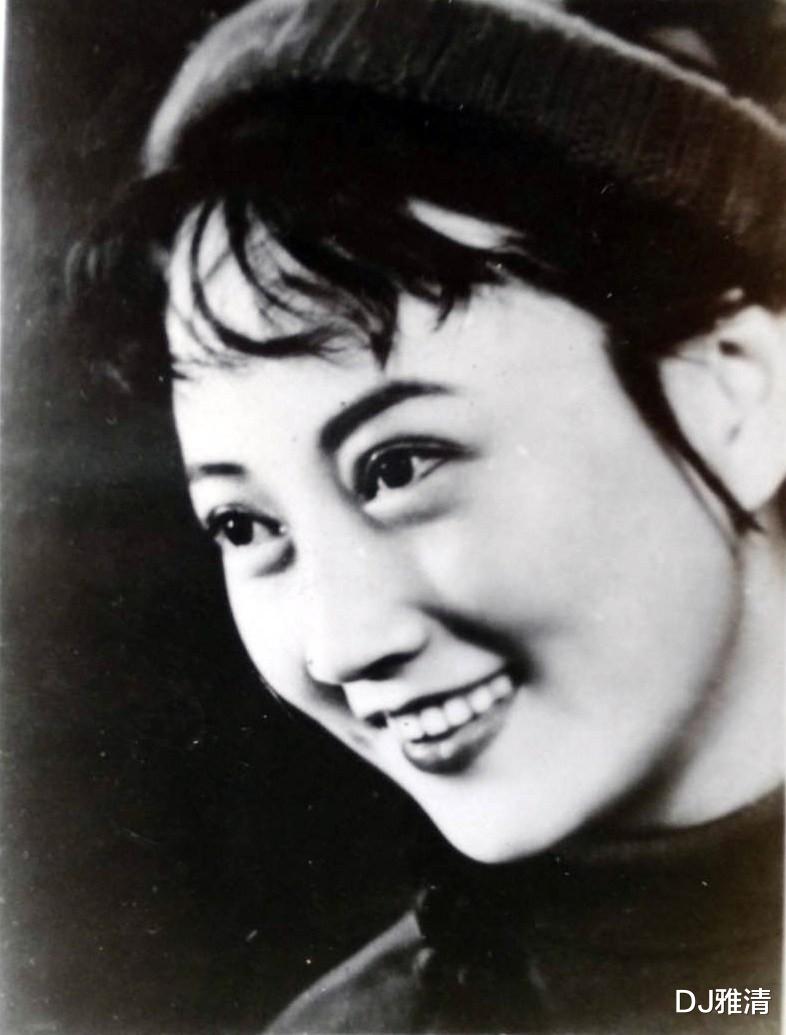 于蓝|50年代影坛十朵金花，王丹凤似百合，于蓝如红梅，秦怡像牡丹一样雍容华美