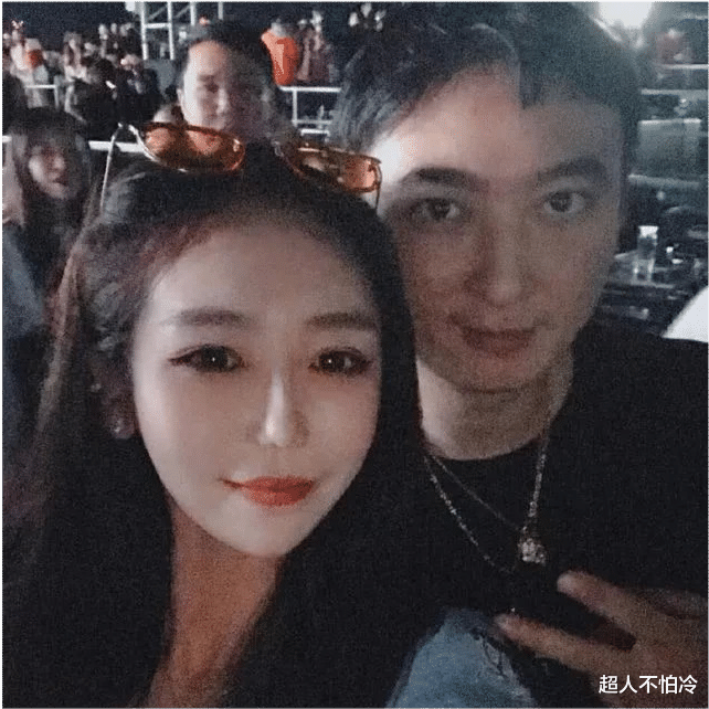 黄灿盛|赵本山买了辆私人飞机起名“本山号”！王思聪嘲讽他：花三亿买飞机，也是农民！