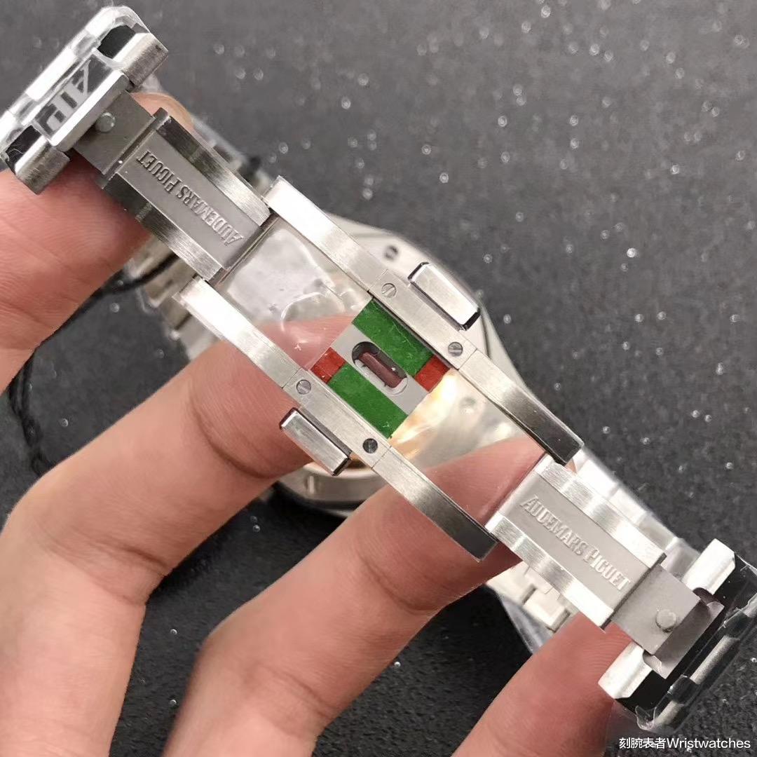 刻腕表者Wristwatches|ZF厂爱彼AP15500白盘细节评测优缺点如何？