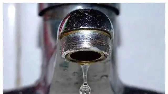 购房置业|20层以上的高层楼别买了，小心砸自己手里，入住进去更是坑