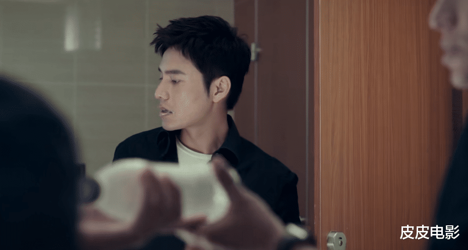 许凯|收视破2.6！没想到，年末了，浙江卫视打出了一副“王炸”