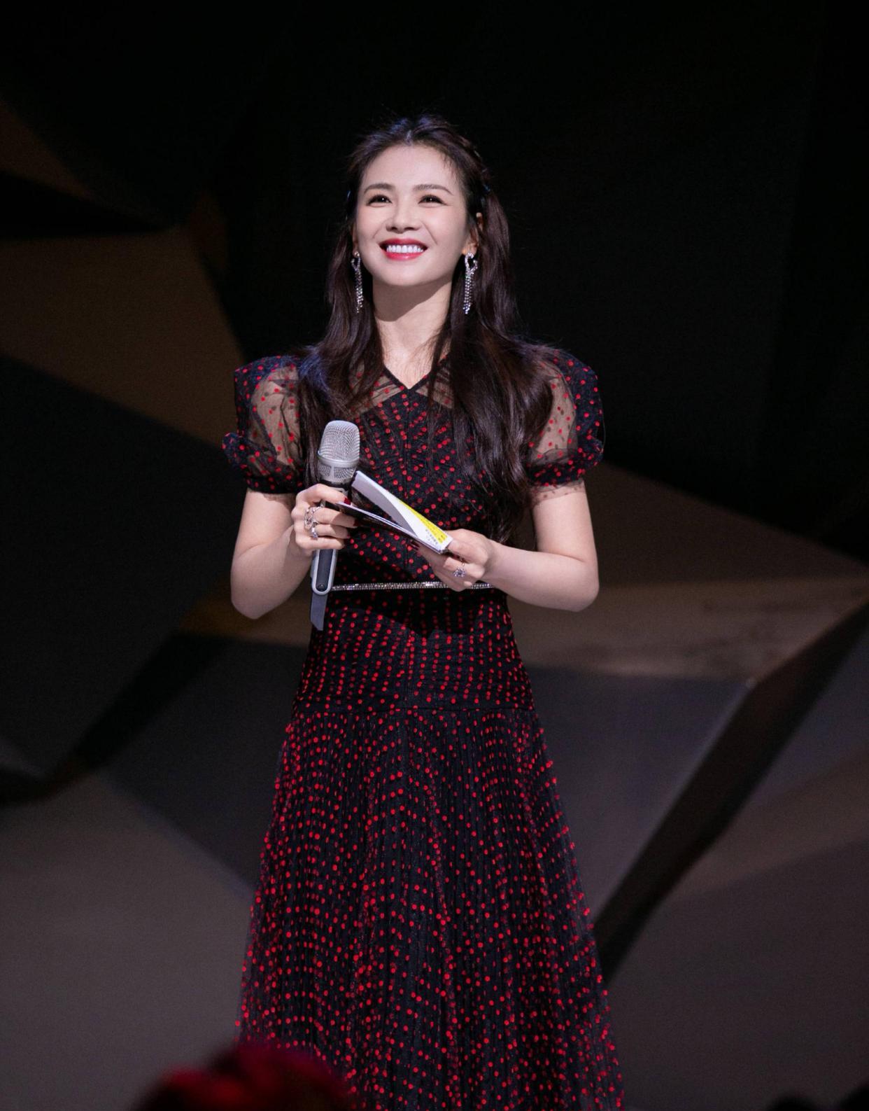 霍思燕|刘涛发文称因为和剧组时间撞档，将告别《披荆斩棘的哥哥》