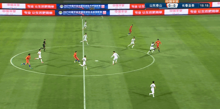 長春亞泰|半場6張黃牌！泰山隊?wèi)?zhàn)平亞泰，兩隊發(fā)生沖突，場面一度很火爆