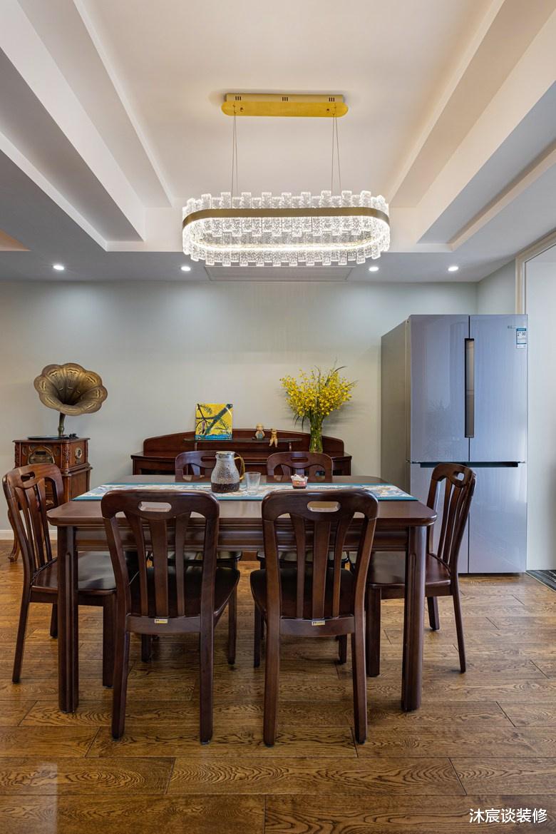 杭州夫妇退休回老家,全屋经典美式混搭,每天在家看看书,养花花