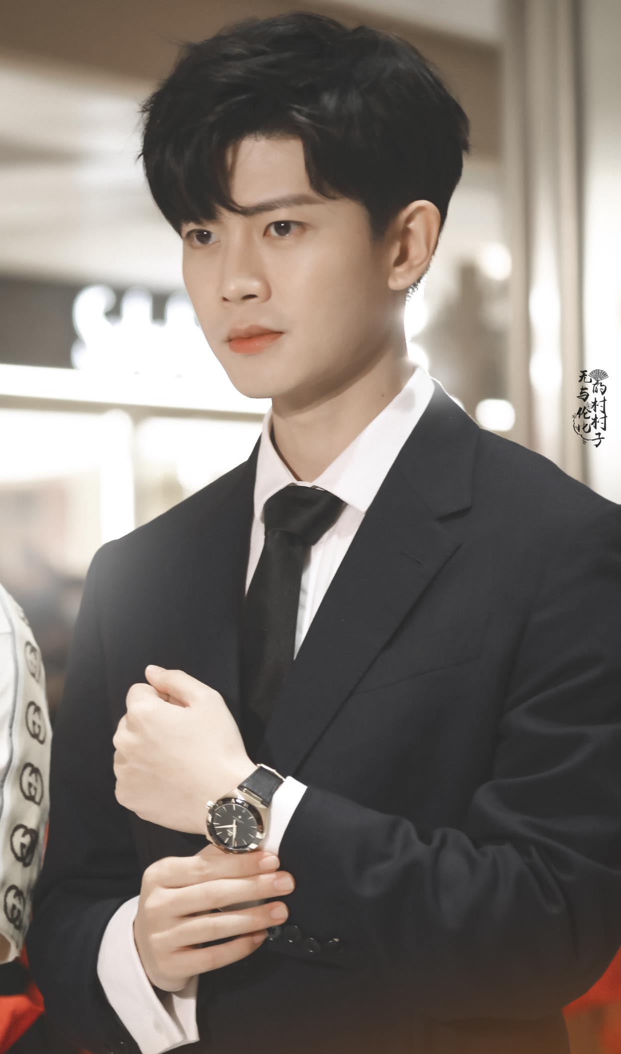 任嘉伦|任嘉伦：曾经的乒乓少年，如切如磋，终成为脚踏实地的演员！