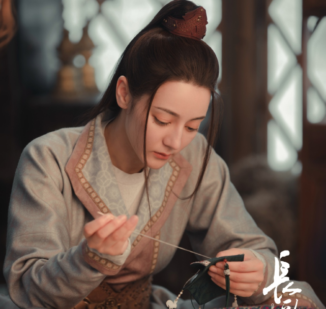 迪丽热巴|6选1?迪丽热巴《安乐传》男主曝光,耽改剧走红艺人或将出演