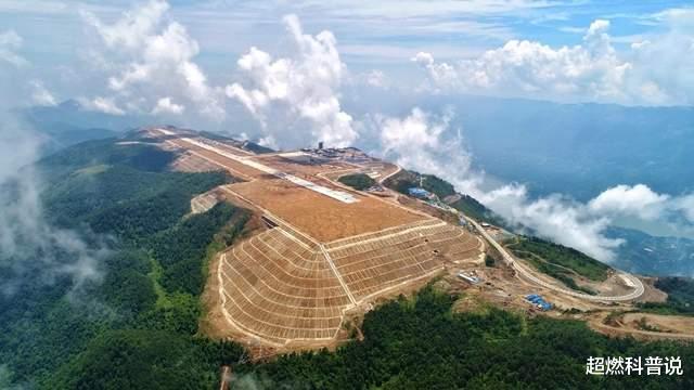 贵州 削平7座大山，填了6个山谷，中国在海拔1771米的山顶建了一座机场