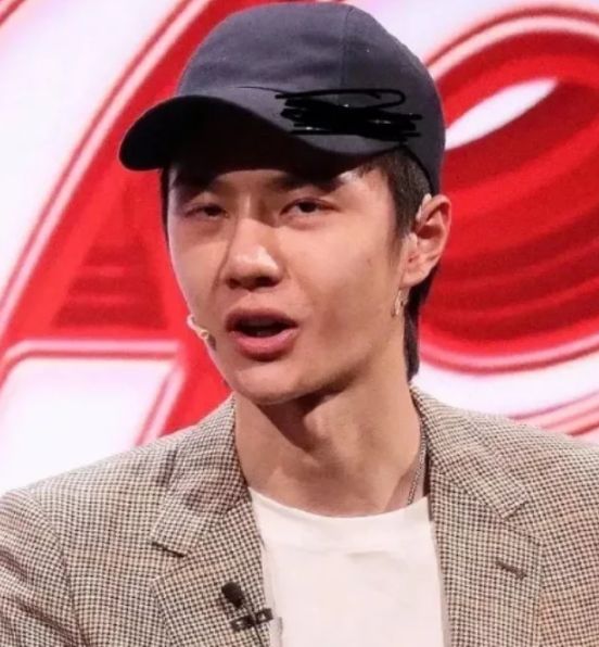 美颜|离开美颜后的明星，王一博憔悴，关晓彤肤色黑，欧阳娜娜发福？