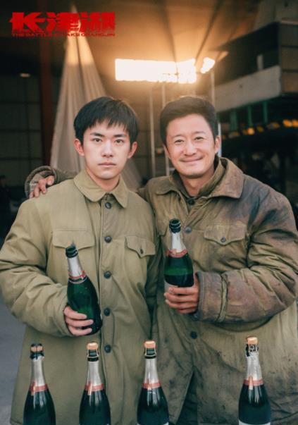 吴京|叫谢楠太生疏，叫老婆又太普通，看看吴京的叫法：一般人得挨揍！