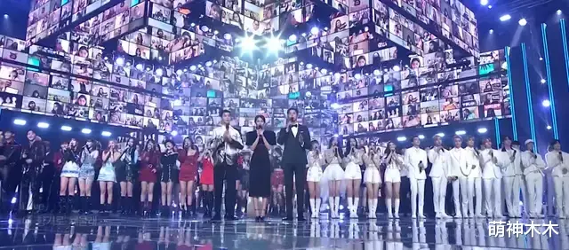 韩国娱乐|年末舞台扯下韩娱遮羞布,颜值低、实力差还抄袭,韩国爱豆不行了