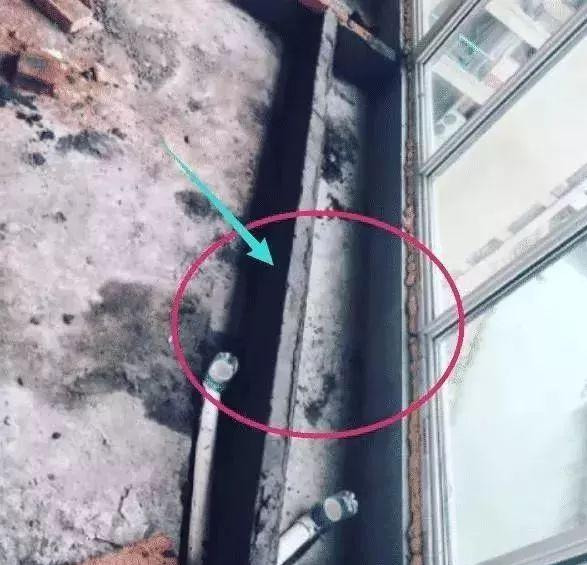 老公把阳台窗台“加宽”40cm,邻居不解,完工后羡慕极了!晒晒