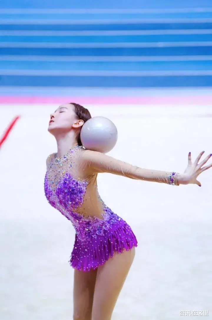 陈小纭|因身材太完美被打码，最后无奈退出体坛，但被三流导演看中一炮而红