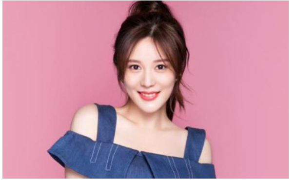 邬靖靖|她出道便被姑父捧为女主，姑父另结新欢后，她也沦为了十八线演员