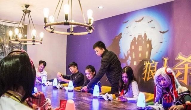 静静聊澸情|KTV曾备受欢迎，今数量腰斩，失去“新鲜感”后，年轻人不去了？