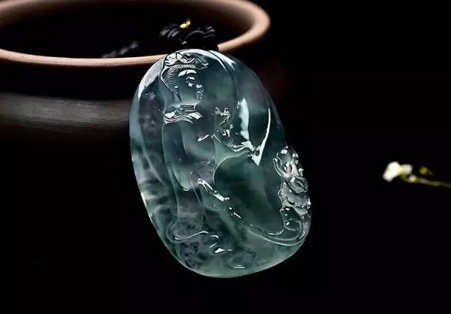 艺术品|「瑞丽」，一座“遍地是翡翠”的宝藏城市。