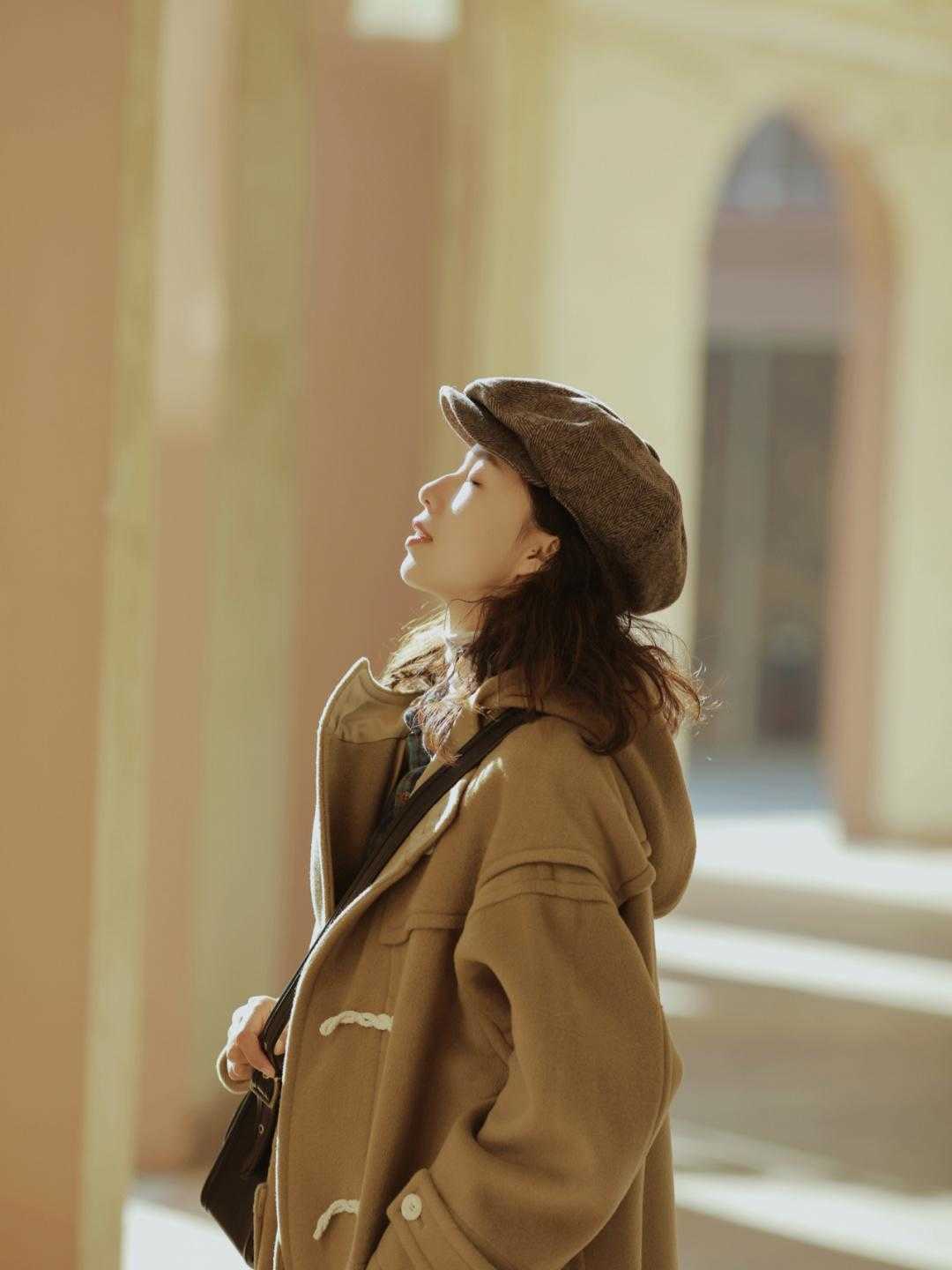 何有强 喜欢穿大衣的别再犹豫了！码住这款牛角扣大衣，上身效果真的很绝