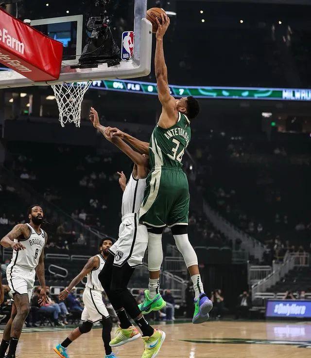 陌路归人|字母哥,充斥骂名的总冠军