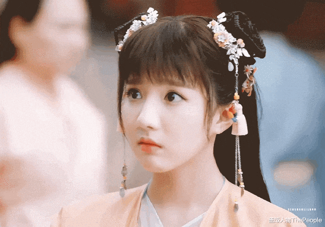 吴君如|内娱女明星都“卷”到古风写真了，男明星还在求宽容