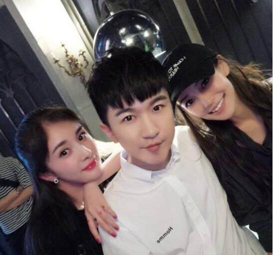 杨幂|明星合影谦让C位，李现请baby去陈伟霆身边，不知二人互为旧爱