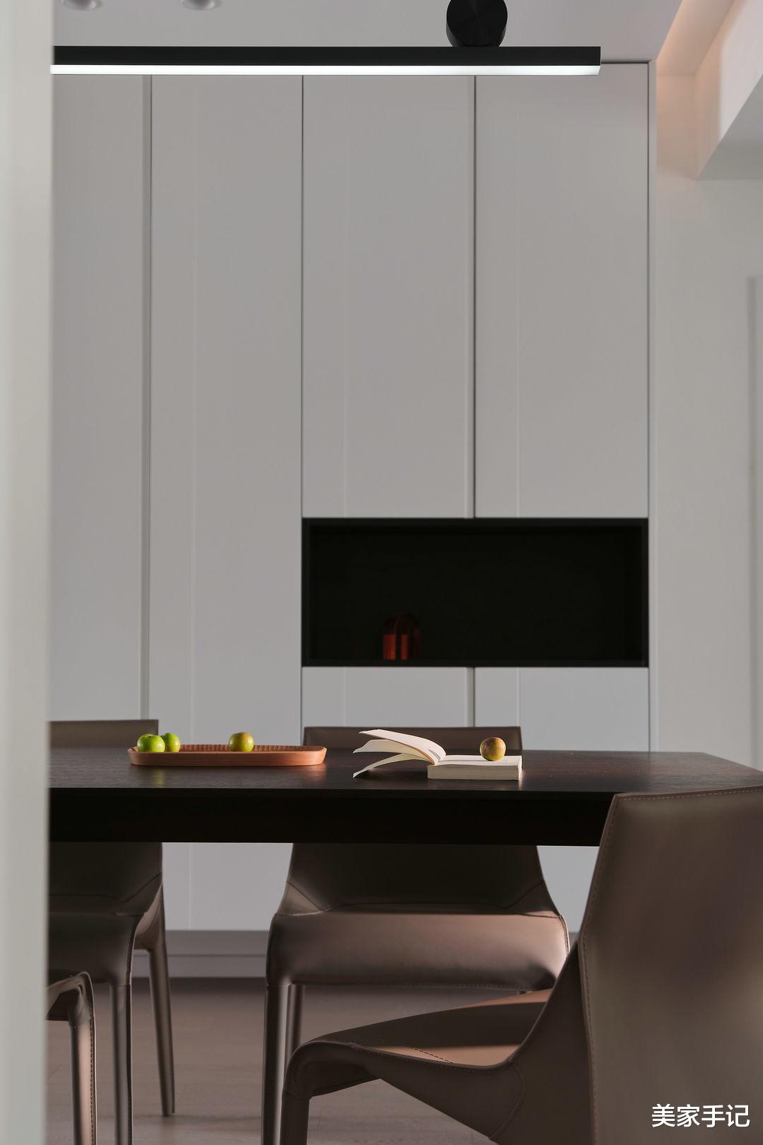 |南京夫妻129㎡的家,坚持全屋打满柜子,效果不是一般的大气实用