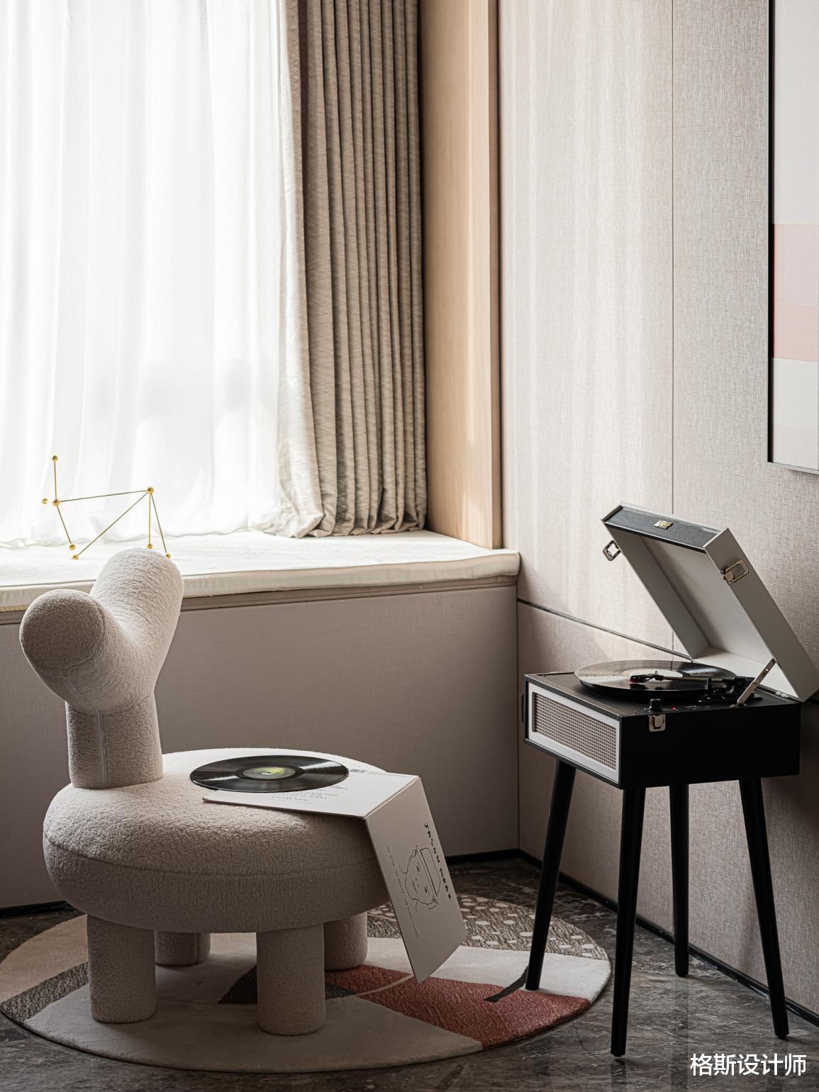 发现一户童话般的家，每个空间不同主题，拍照分享给大家，超梦幻