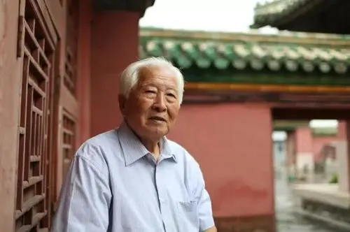 |古玩界马未都、李鉴宸、耿宝昌三人，都在装聋作哑，明哲保身！