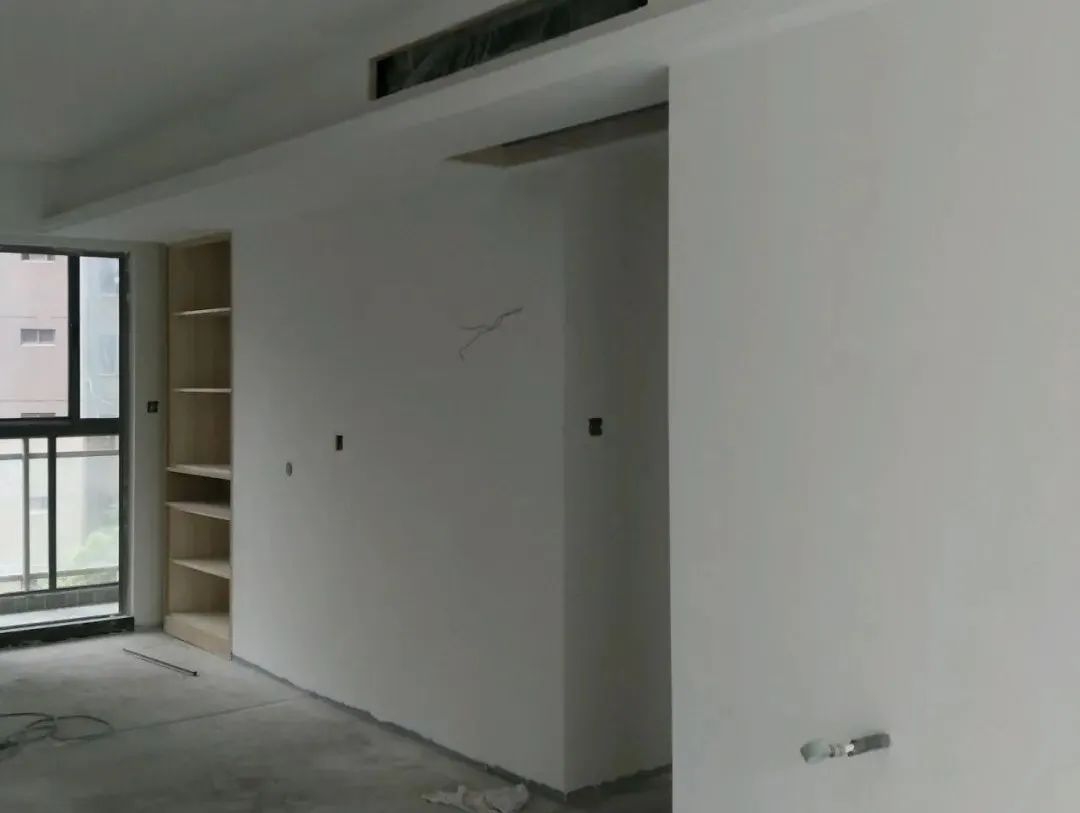 墙面腻子施工完后,打磨一样重要。