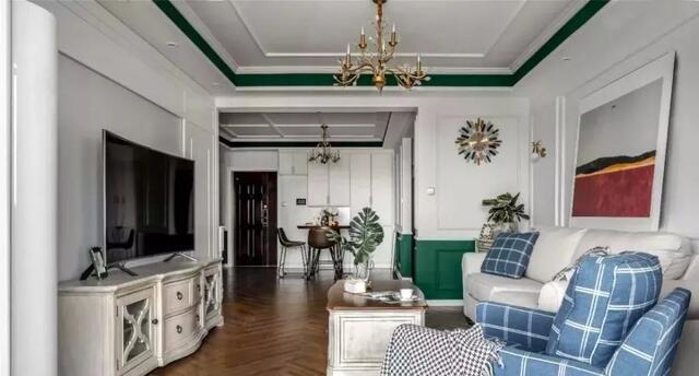 演绎|宽敞通透的大两居,墨绿色的装扮,演绎出不一样的格调!