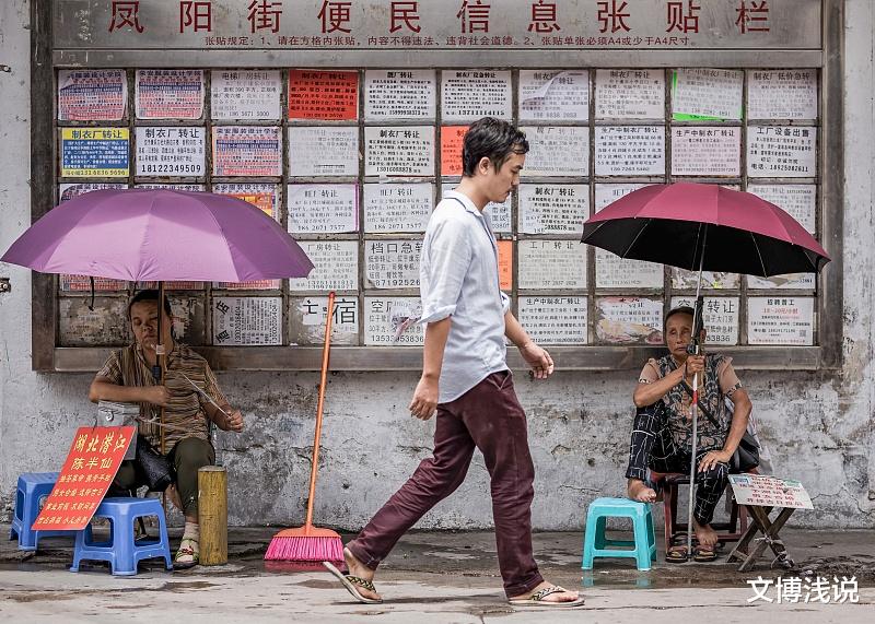 文博浅说|45岁女人自述：嫁给35岁的男人，他真是粘人了，让人受不了！