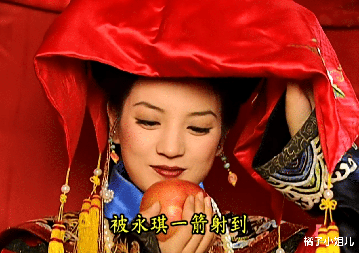 小燕子|还珠：同是嫁给永琪，知画凌晨出嫁，看小燕子：谁妻谁妾一目了然