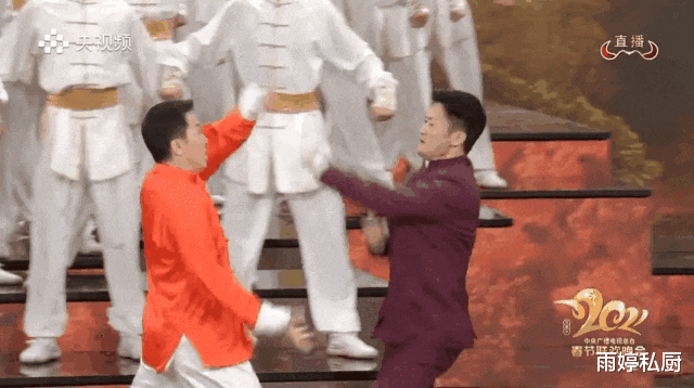 吴京|吴京的面馆一碗面48元，很多人却排队也要吃，看到实物后就明白了