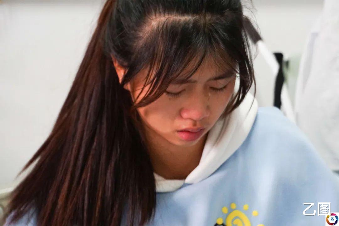 弟弟去世后哥哥娶弟媳为妻,为其照顾三个孩子,数年后再迎悲剧