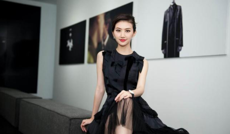 林依轮|有一种“粗野”叫景甜的安全裤，不忍直视，难怪张继科驾驭不了！