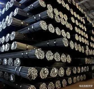 钢价 钢材价格为什么涨的那么快？一天一个价！这可能是近期困扰每一个工程人的问题